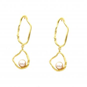 PEARL EARRING 